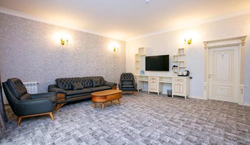 Family Room with Lake View