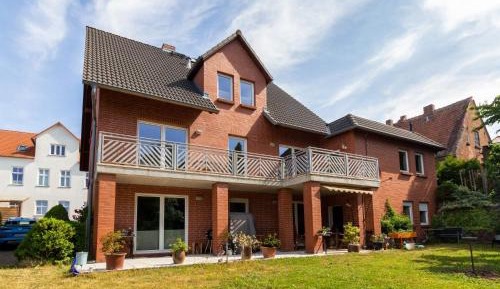 Three-Bedroom Apartment with Balcony and Terrace