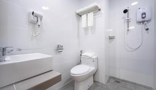 Deluxe King Suite