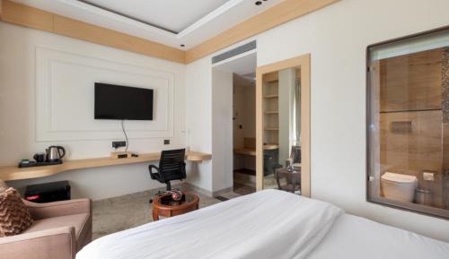 Deluxe Double Room with Shower