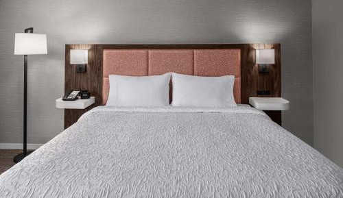 King Room - Non-Smoking