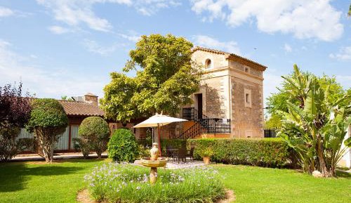 Suite with Mountain View