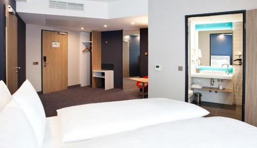 Standard Queen Room with Extra Floor Space