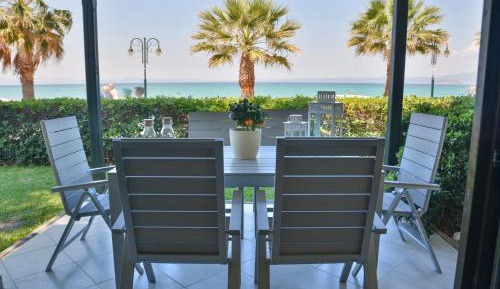 Villa - Beach Front