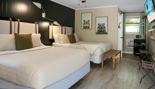 Standard Queen Room with Two Queen Beds