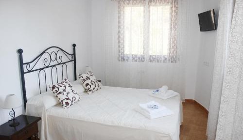 Quadruple Room with Private Bathroom