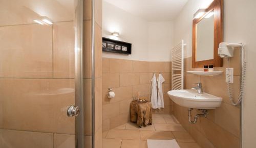 Apartment with Balcony and Sea View