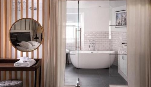 Deluxe Double or Twin Room