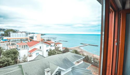 Deluxe Double Room with Side Sea View