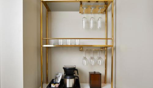 Superior, Guest room, King