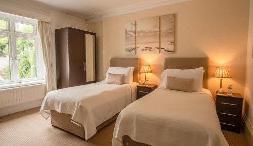 Twin Room with Private Shower