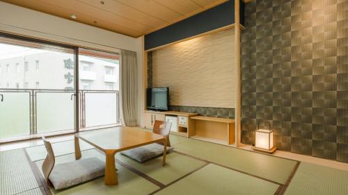 Japanese-Style Quadruple Room