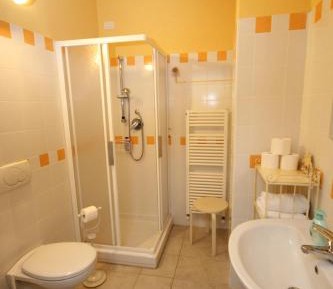 One-Bedroom Apartment with Garden View