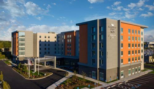 King Studio with Roll-In Shower - Disability Access/Non-Smoking