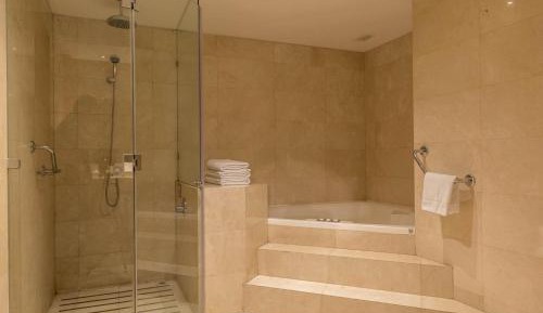 Suite Deluxe, Suite, 1 King, Oceanfront