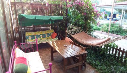 Apartment with Garden View