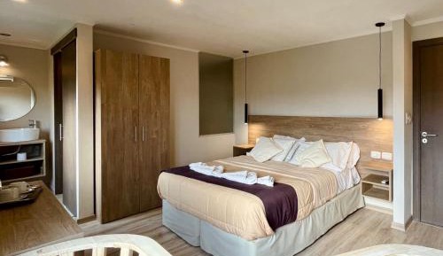 Suite with Mountain View