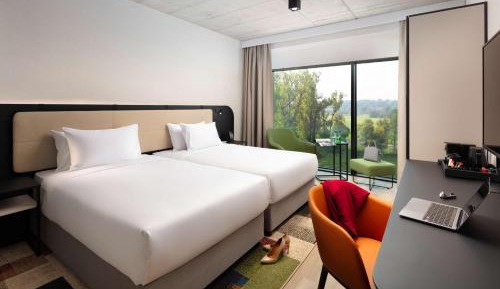 Twin Room with Park View