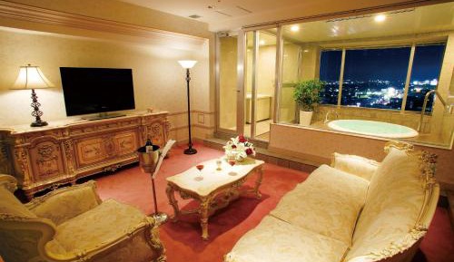 Deluxe Suite with Jacuzzi bath