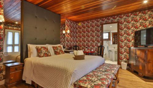 Luxury Suite with Spa Bath