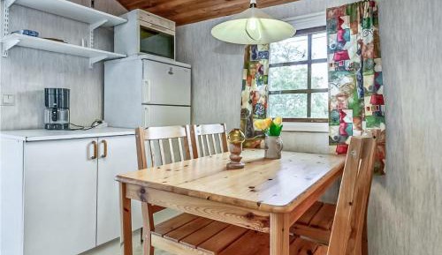 One-Bedroom Holiday Home