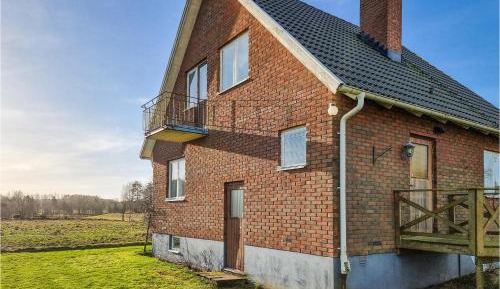 Three-Bedroom Holiday Home 