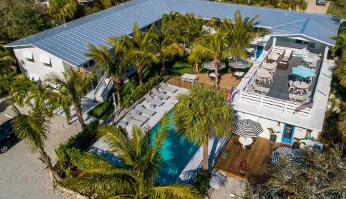 One-Bedroom Queen Suite with Sofa Bed