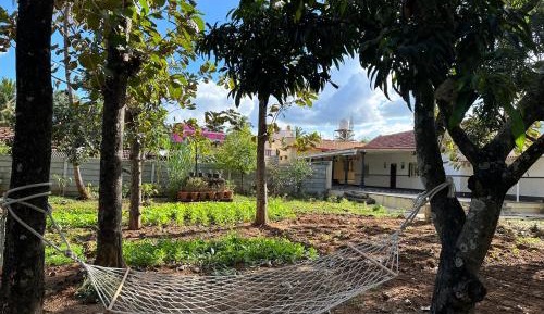 Villa with Garden View