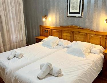 Twin Room with Extra Bed