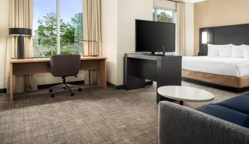 King Studio with Sofa Bed