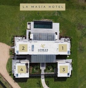 Suite with Pool View