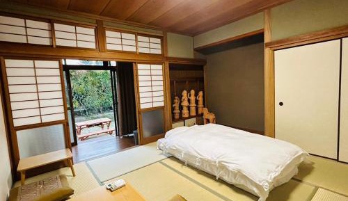 Japanese-Style Room