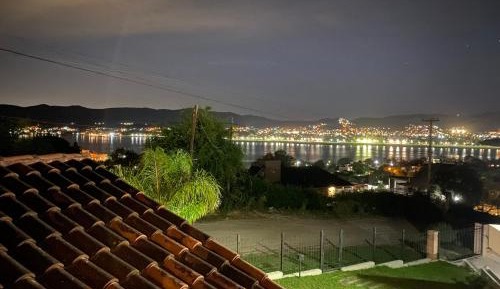 Suite with Lake View