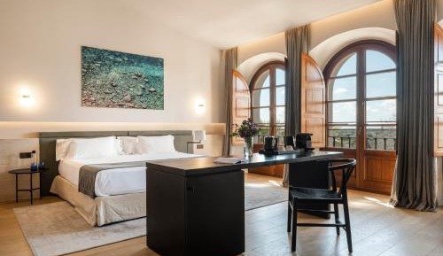 Superior Deluxe Double Room 