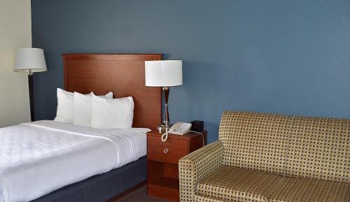 Queen Room - Mobility Access/Non-Smoking