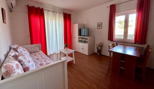One-Bedroom Apartment (4 Adults)