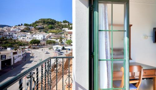 Classic Room with Balcony