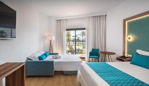 Superior Double or Twin Room (2 Adults + 1 Child)