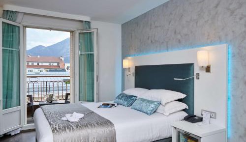 Comfort Queen Room with Balcony - Non-Smoking