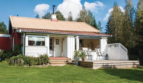 Three-Bedroom Holiday Home 