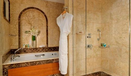 Grand Executive Suite