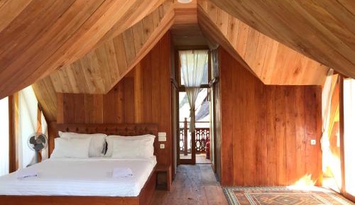 Junior Suite with Balcony