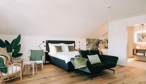 Junior Suite with Mountain View