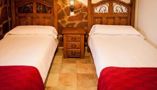 Double or Twin Room with Private Bathroom