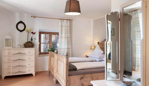 Superior One-Bedroom Apartment with Balcony