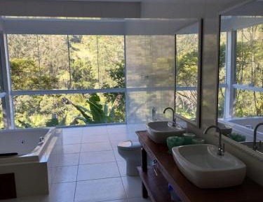 King Suite with Spa Bath