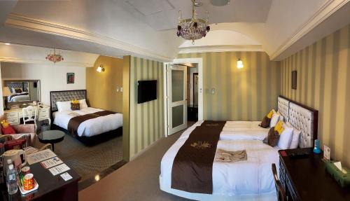 Standard Twin Room with Balcony