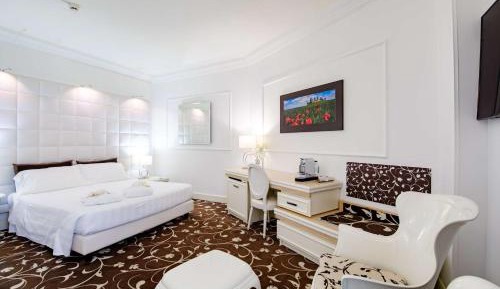 Superior King Room