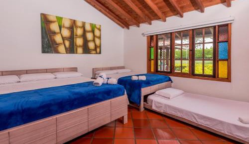 Family Room with Garden View