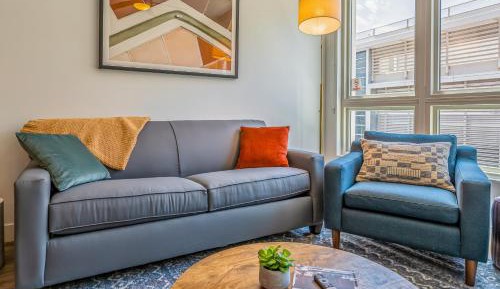 Two-Bedroom Apartment (Self Check-in with Virtual Front Desk)